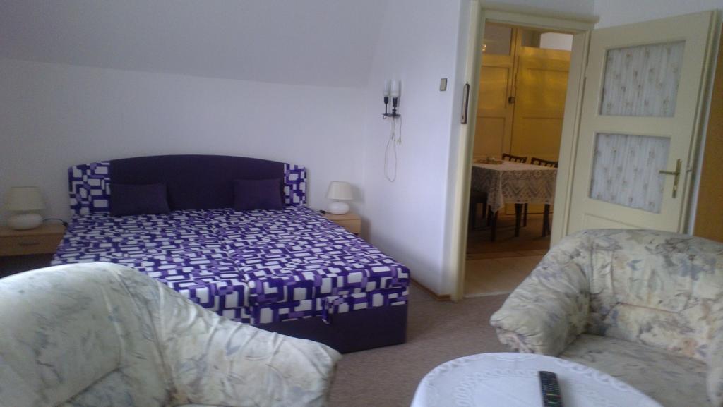 Byt - Apartman Lejlighed Větřní Eksteriør billede